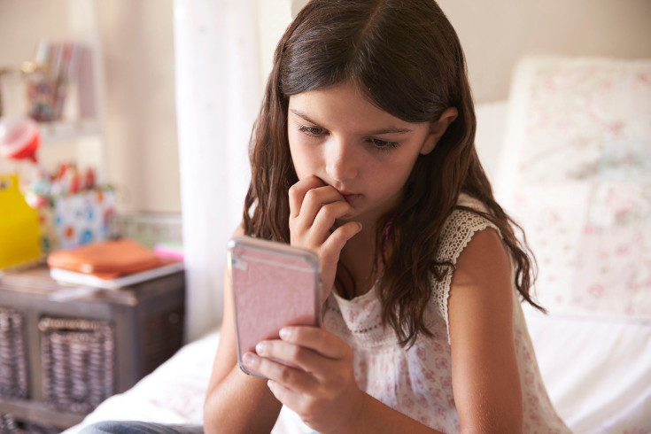A esta edad los niños pueden verse expuestos a acosadores sexuales por medio de internet
