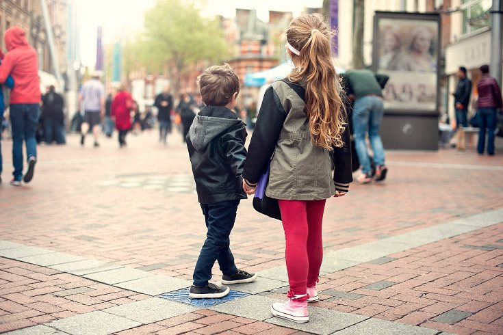 Ante la falta de la figura del padre es bastante normal que los pequeños tengan un cierto descontrol en su identidad