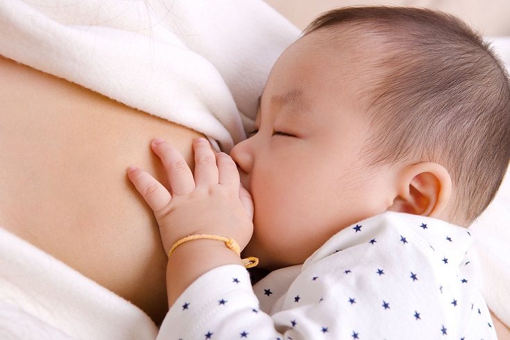 Otro beneficio que ofrece la leche materna es que es mucho más digestiva que la leche de fórmula