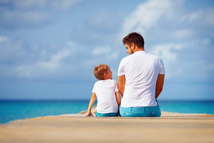 Aunque tu hijo sea pequeño, se puede sentir igual que tú cuando tus amigos no te toman en cuenta para tomar una decisión