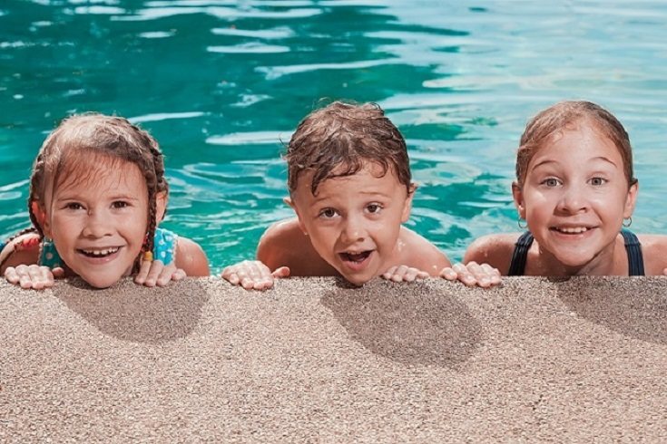 No hace falta decir que los niños se llevarán mejor si están bien descansados y bien alimentados