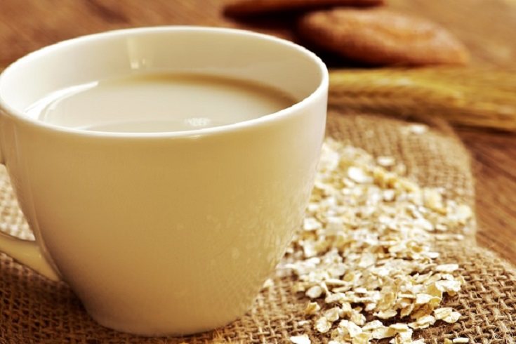 Si decides optar por empezar a tomar avena puedes encontrarla en grandes superficies ya sea en copos, en grano o en harina