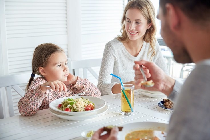En el momento en que hables con tu pareja, deberás tener en cuenta que el problema no solo es algo específico del comportamiento de los niños