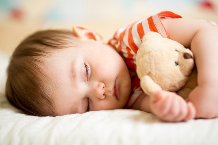 Una atmósfera serena le dice al cuerpo y la mente de tus bebé que es hora de dormir
