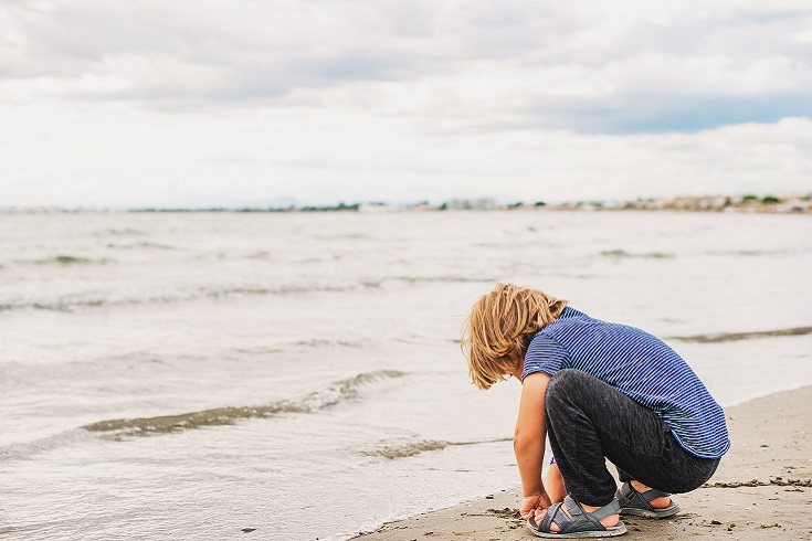 El niño puede crecer hasta la edad adulta luchando contra la depresión