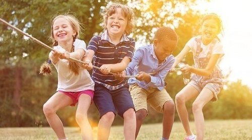 ¿Qué significa "los niños deben ser vistos y no escuchados"?