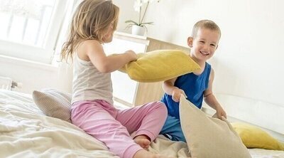 Qué deben hacer los padres si hay celos entre hermanos