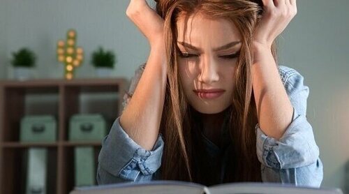 Señales que indican que los jóvenes sufren depresión o ansiedad