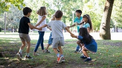 ¿Por qué los niños de hoy en día juegan menos que los de antes?