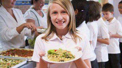 Educo promueve una campaña de becas de comedor para los hijos de familias con dificultades