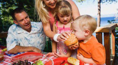 Ventajas e inconvenientes de llevarte a tus hijos pequeños de vacaciones