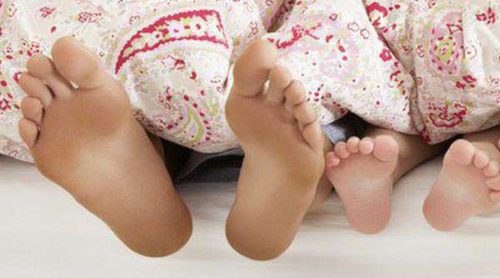 ¿A qué edad debe un bebé dormir en su propia habitación?