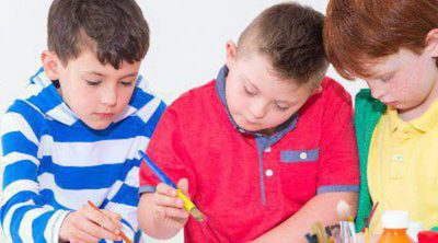 Tu hijo con discapacidad intelectual: ayúdale a sentirse uno más