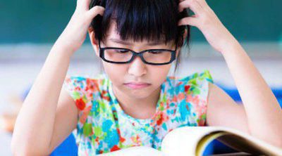 ¿Cómo ayudar a un niño con dislexia? Pautas para padres y profesores