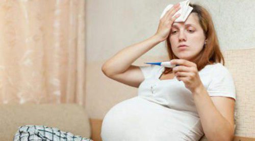 ¿Tener fiebre durante el embarazo puede afectar al feto?