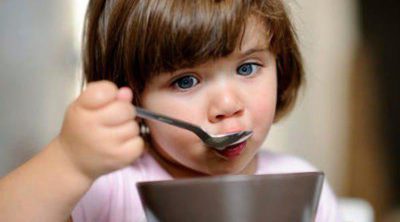 Cómo enseñar a tus hijos a utilizar los cubiertos