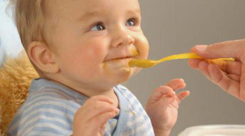 6 papillas caseras y nutritivas que podemos preparar a nuestro bebé