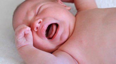 ¿Por qué hay bebés que no paran de llorar en todo el día?