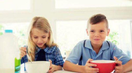 ¿Qué cereales dar para desayunar a los niños?
