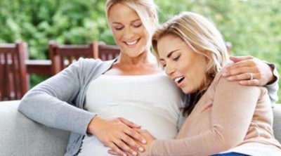 El método ROPA, la reproducción asisitida para que dos mujeres puedan ser madres genéticamente