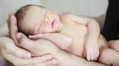 Las primeras heces del bebé, ¿qué es el meconio?