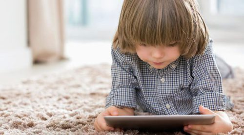 ¿Cuánto tiempo dejar a un niño jugar con la tablet?