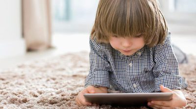 ¿Cuánto tiempo dejar a un niño jugar con la tablet?