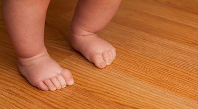 6 consejos para ayudar a un bebé a aprender a andar