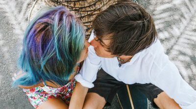 Mi hija adolescente tiene relaciones sexuales, ¿es demasiado pronto?