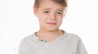 Cómo combatir la acidez de estómago en niños