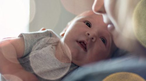 ¿Cómo reconoce el bebé a sus padres?
