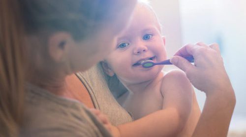 Caries de biberón, ¿por qué un bebé tiene caries?