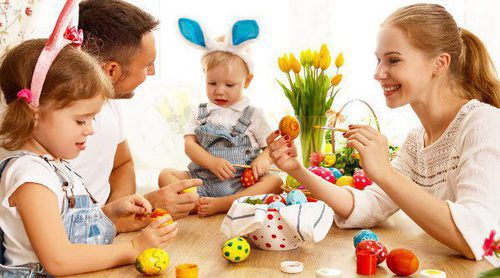Cómo pintar huevos de Pascua con los niños