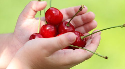 Las frutas de temporada más recomendadas para niños en verano