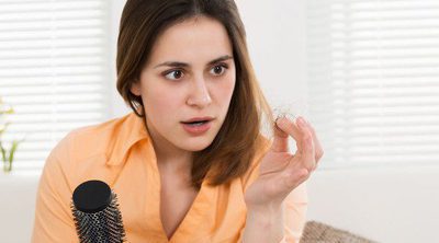 ¿Es verdad que la lactancia hace que se me caiga el pelo?