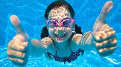 ¿Desde qué edad pueden los niños aprender a nadar?