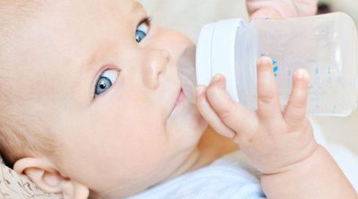 La alimentación del bebé de 6 meses: sus primeras comidas después de la leche