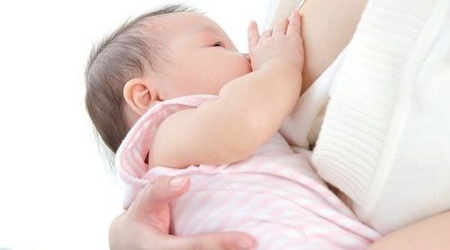 Descubre los beneficios de la leche materna