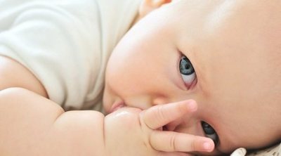 Pautas para conseguir que tu hijo no se chupe el dedo