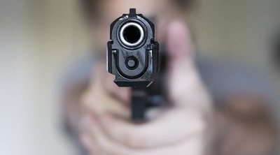 Cómo hablar con tus hijos pequeños sobre las armas de fuego