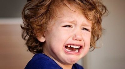 Qué hacer cuando ves a una madre con un niño con rabieta en público