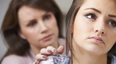 Cómo los adolescentes avergüenzan a sus padres
