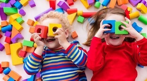 Enseña a tu hijo con discapacidad a hacer amigos