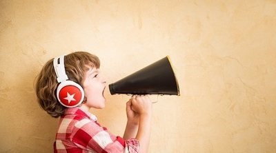 Enseña a que tus hijos dejen de jugar a gritos