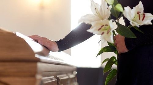 ¿Pueden ir los niños a funerales y tanatorios?