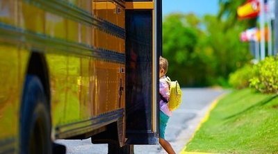 ¿Cuándo puede ir tu hijo a la escuela sin que le acompañes?