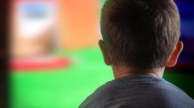 Reglas de televisión para tus hijos si trabajas desde casa