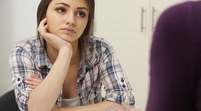 Qué hacer si tu hijo adolescente no quiere seguir tu religión