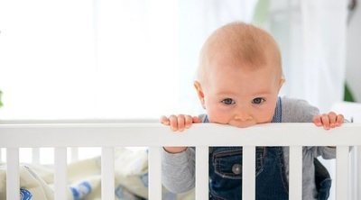 Qué hacer si tu hijo sale de la cuna todas las noches