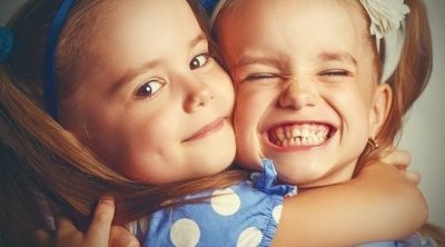 Tener un hermano gemelo, ¡es tener un amigo desde el nacimiento!
